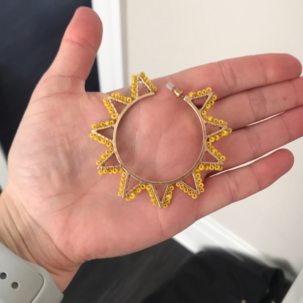 “sun”inspired hoop earring - Picture 2 of 2